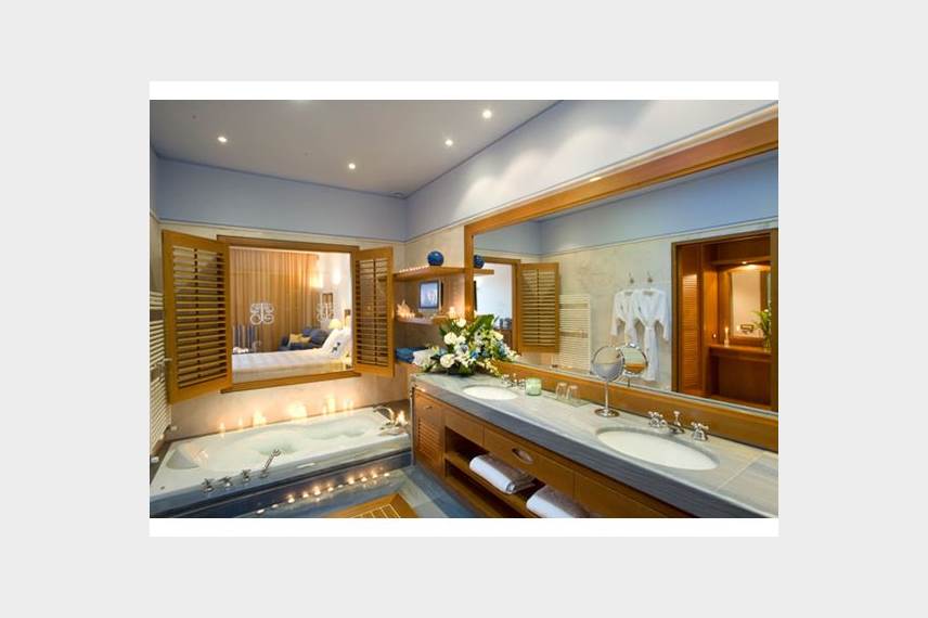  Elounda Bay Palace