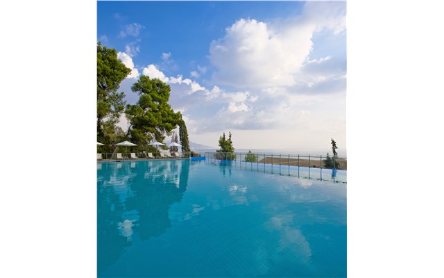 Kontokali Bay Resort and Spa 
