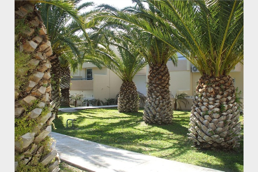  Aslanis Village