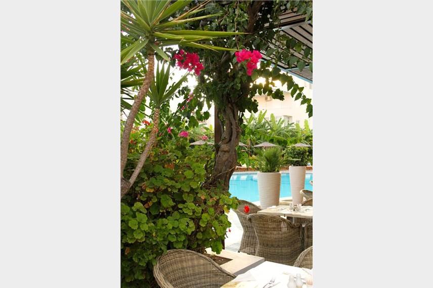  Peridis Family Resort