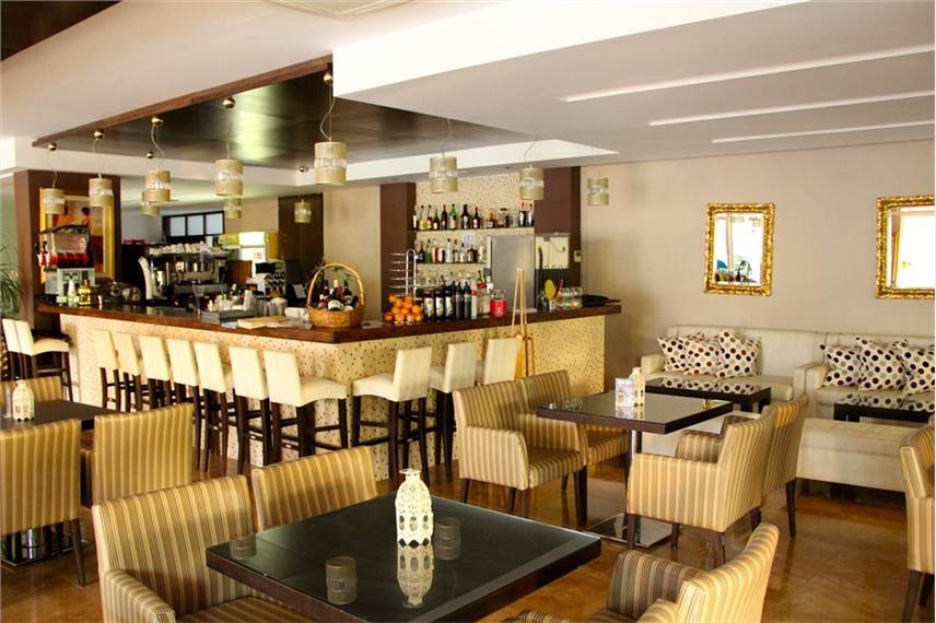  Peridis Family Resort