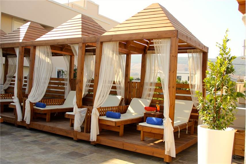  Peridis Family Resort
