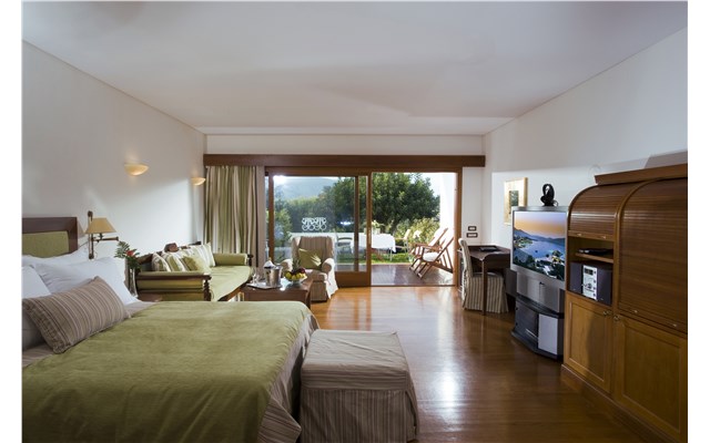 Elounda Beach Hotel and Villas 