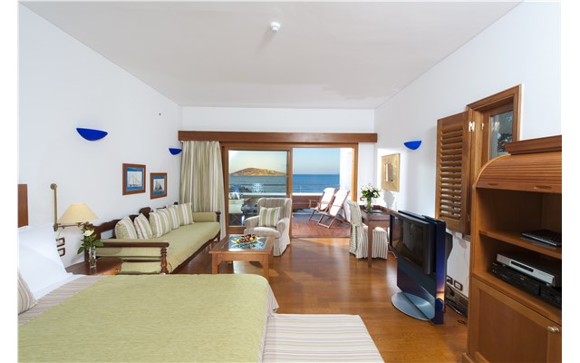 Elounda Beach Hotel and Villas 