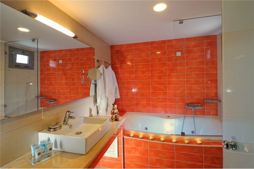  Royal Heights Resort