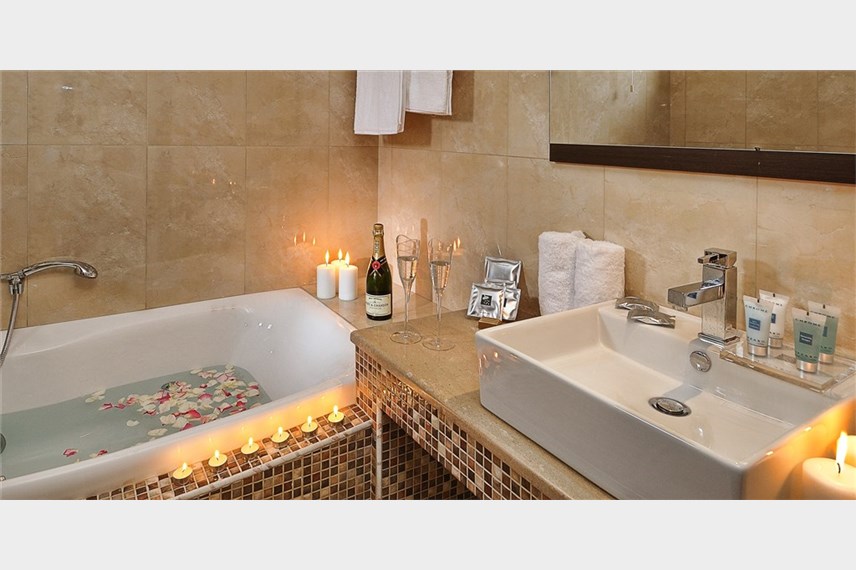  Royal Heights Resort