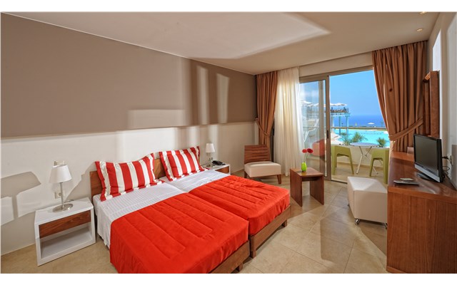 Royal Heights Resort 