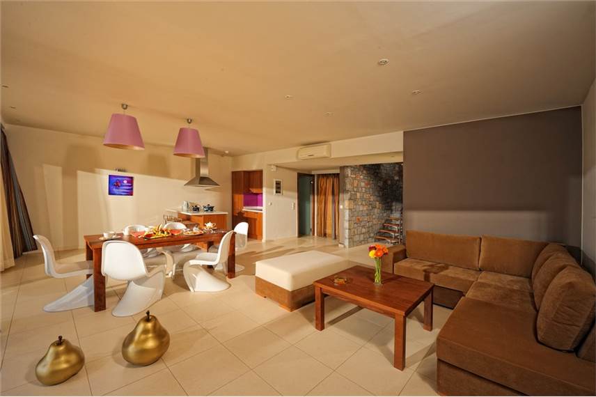  Royal Heights Resort