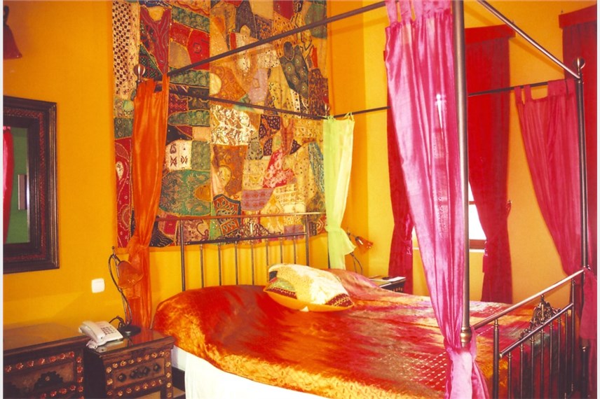  Nikos Takis Fashion Hotel