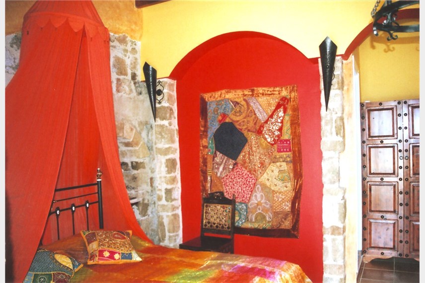  Nikos Takis Fashion Hotel