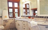 Nikos Takis Fashion Hotel