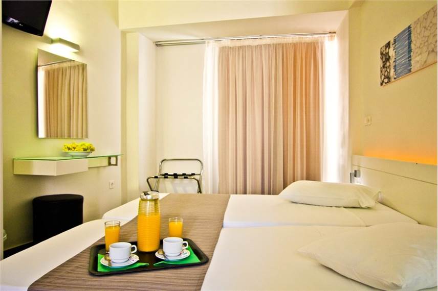  Atlantis City Hotel