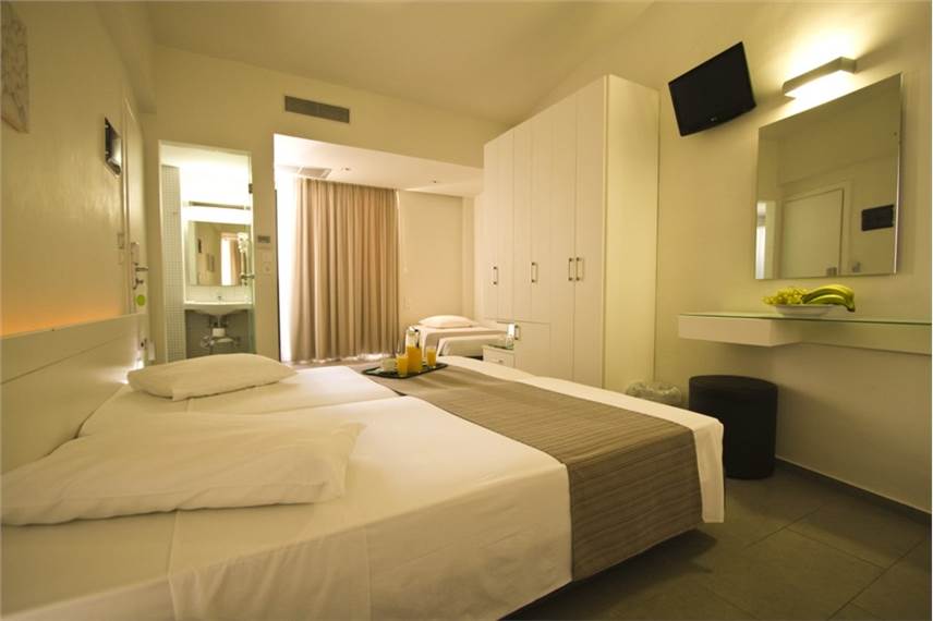  Atlantis City Hotel