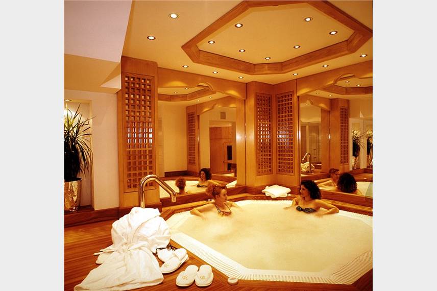  Rodos Park Suites and Spa
