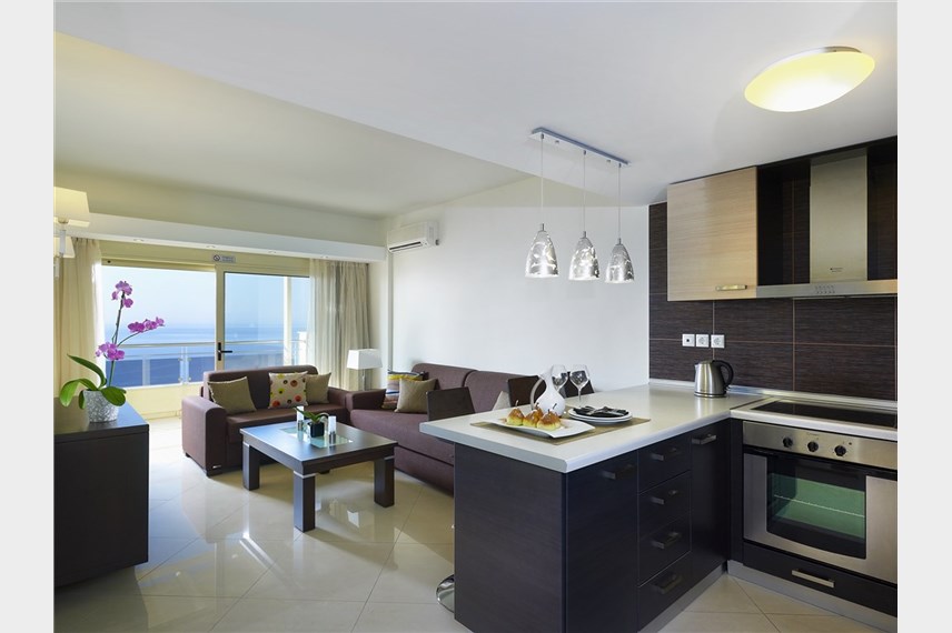  Macaris Suites and SPA