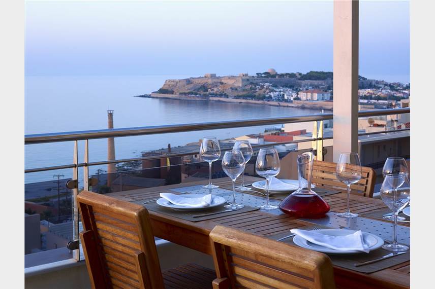  Macaris Suites and SPA