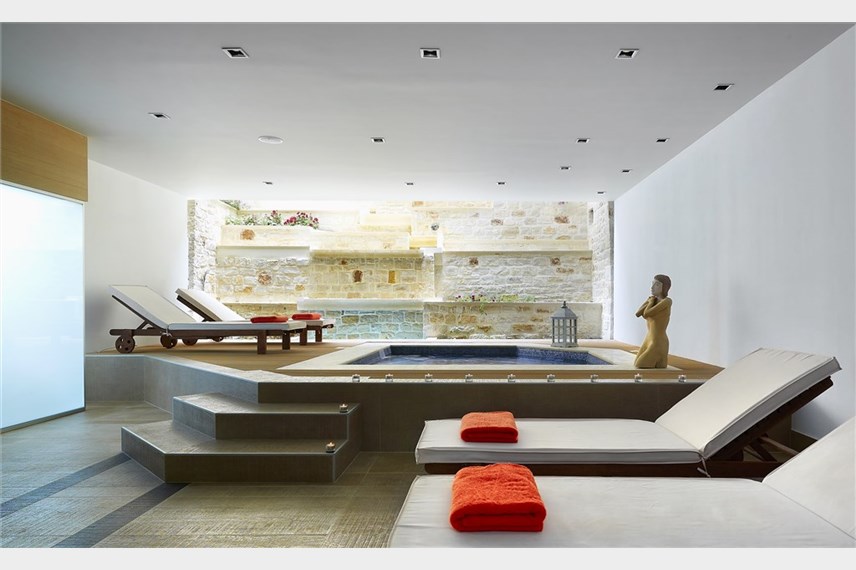  Macaris Suites and SPA