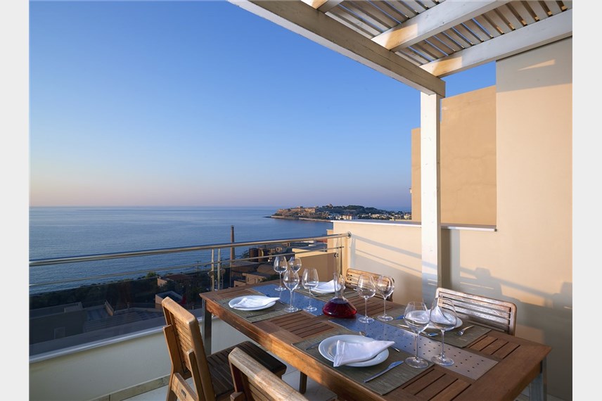  Macaris Suites and SPA