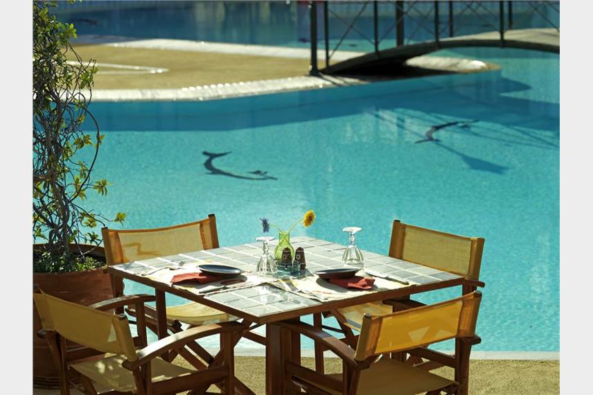  Dionysos Hotel