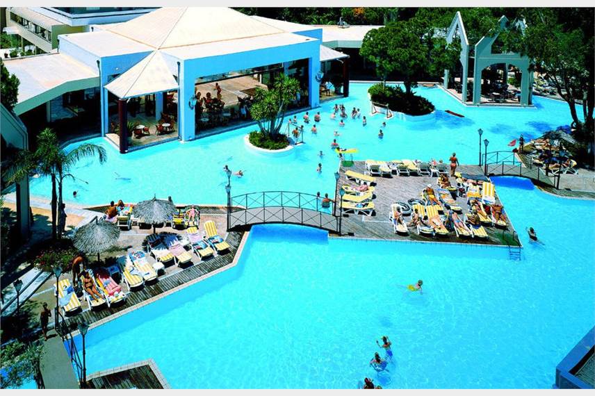  Dionysos Hotel