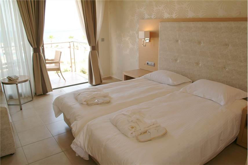  Ionian Emerald Resort