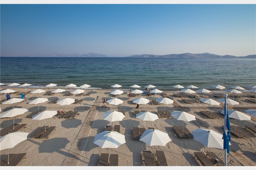  Caravia Beach