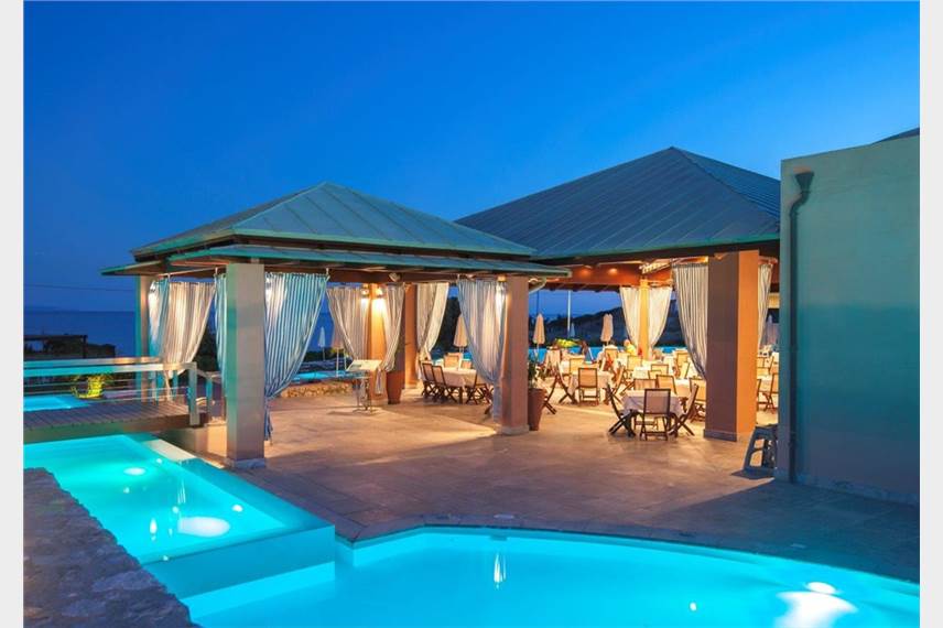  Helona Resort