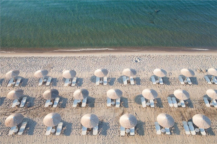  Helona Resort