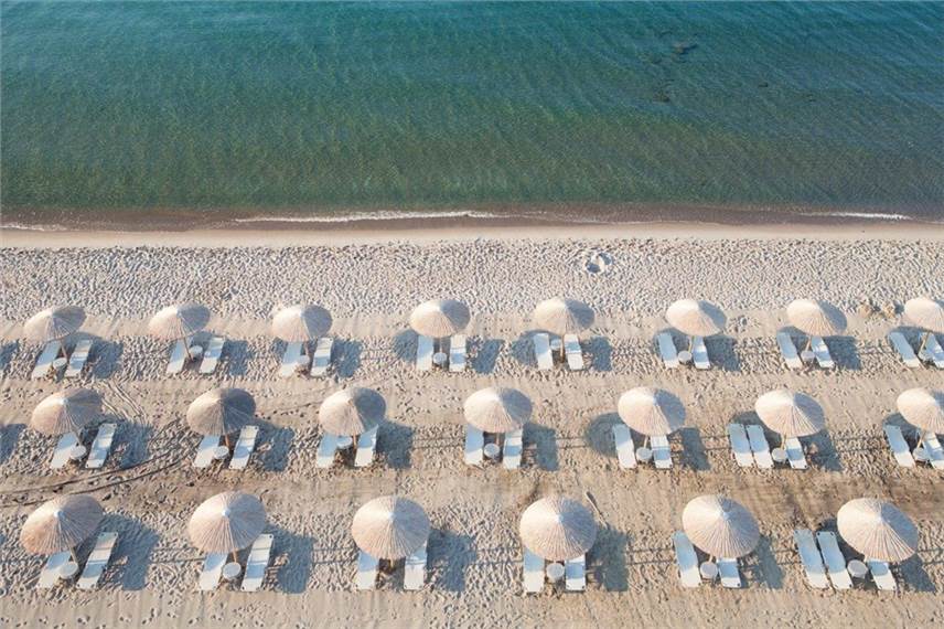  Helona Resort