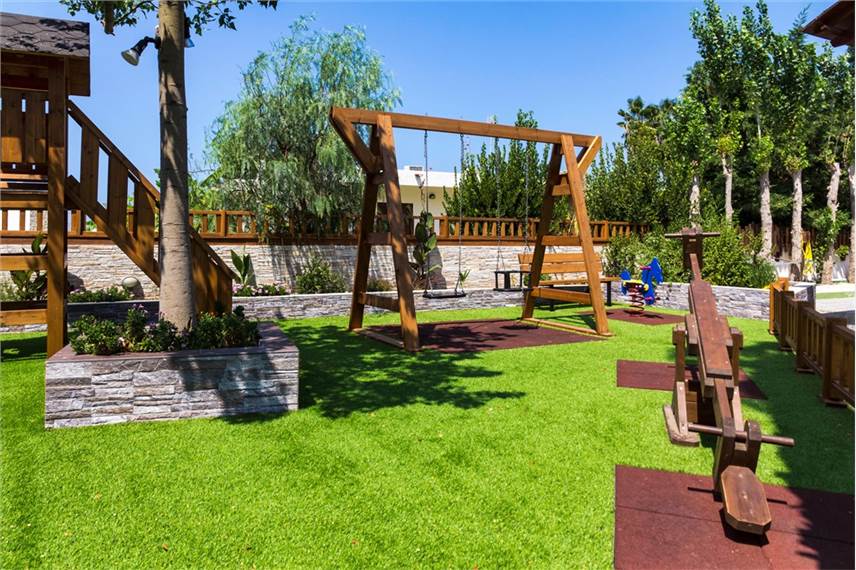  Gaia Garden