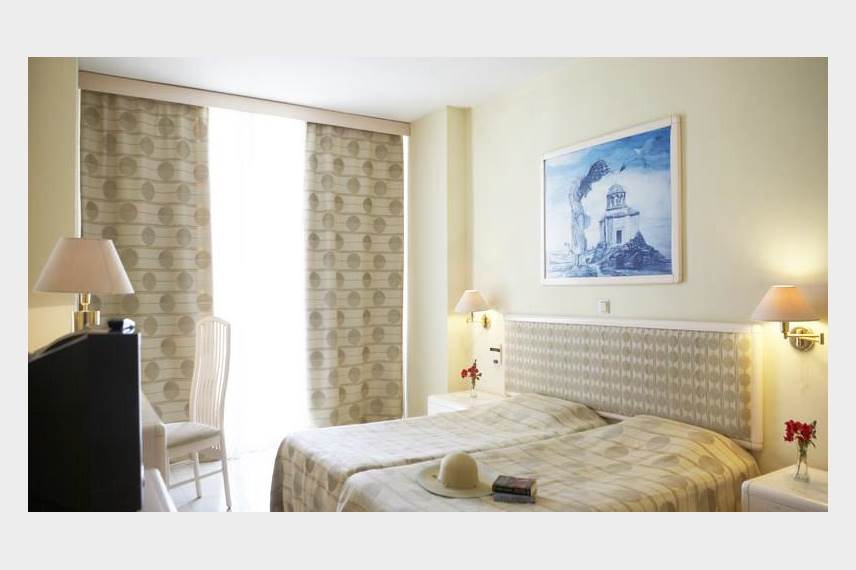  Epsilon Apartments