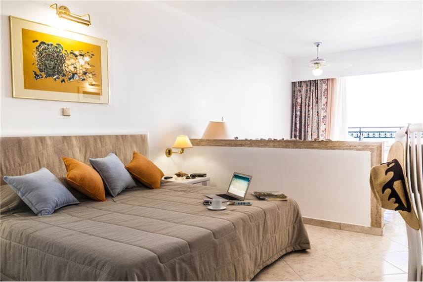  Epsilon Apartments