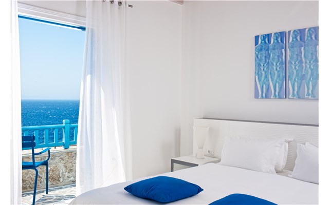 Kouros Boutique Hotel and Suites 