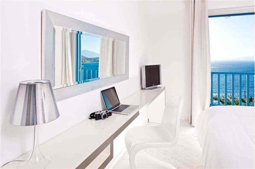  Kouros Boutique Hotel and Suites