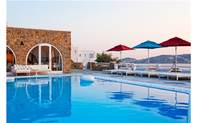 Kouros Boutique Hotel and Suites 