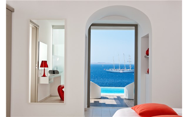 Kouros Boutique Hotel and Suites 