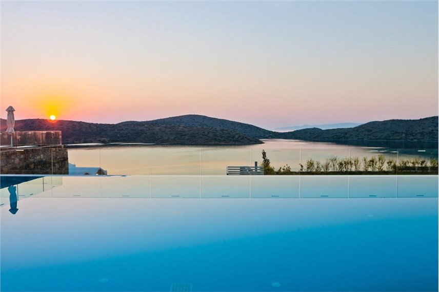  Royal Marmin Bay Boutique and Art