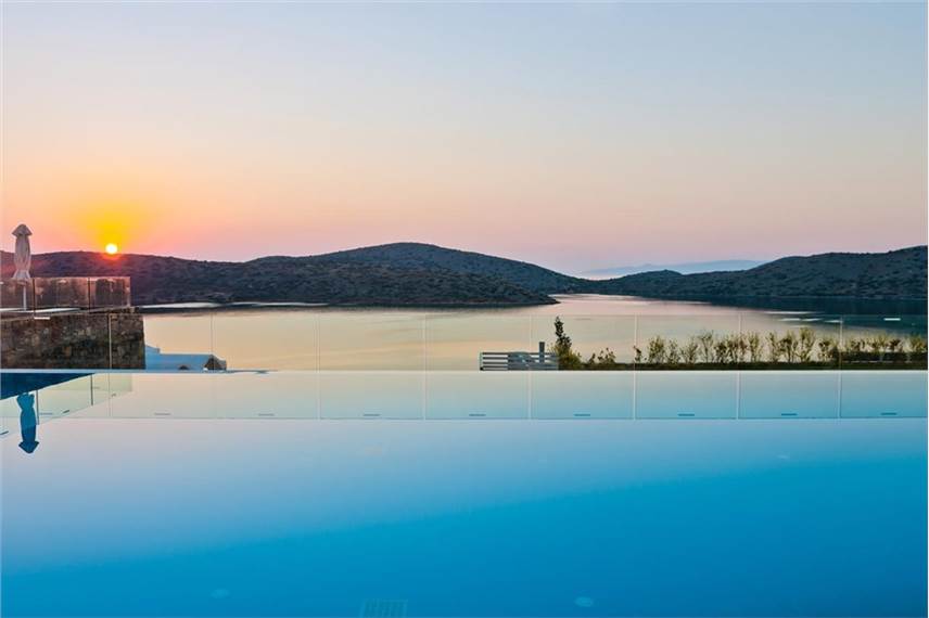  Royal Marmin Bay Boutique and Art