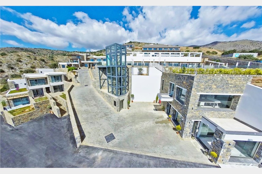  Royal Marmin Bay Boutique and Art