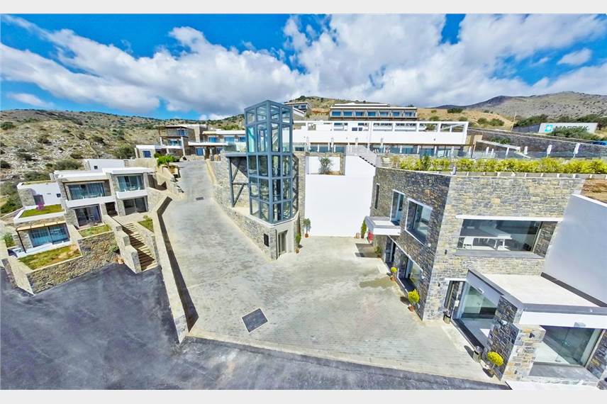  Royal Marmin Bay Boutique and Art