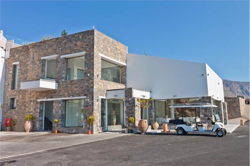  Royal Marmin Bay Boutique and Art