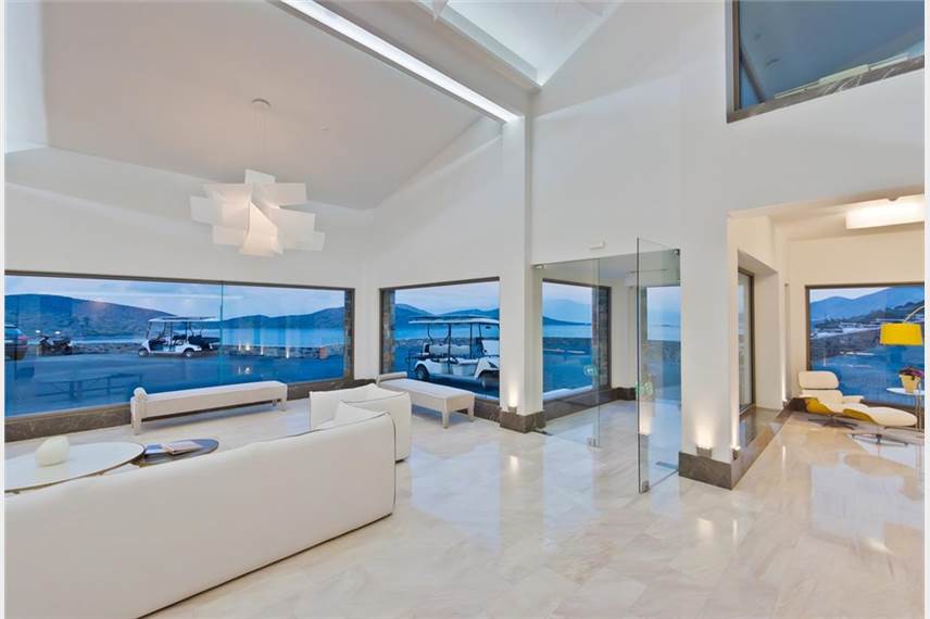  Royal Marmin Bay Boutique and Art