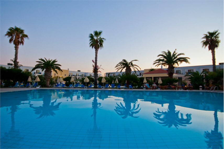  Tigaki Beach