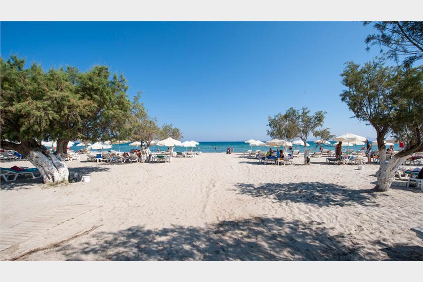  Tigaki Beach