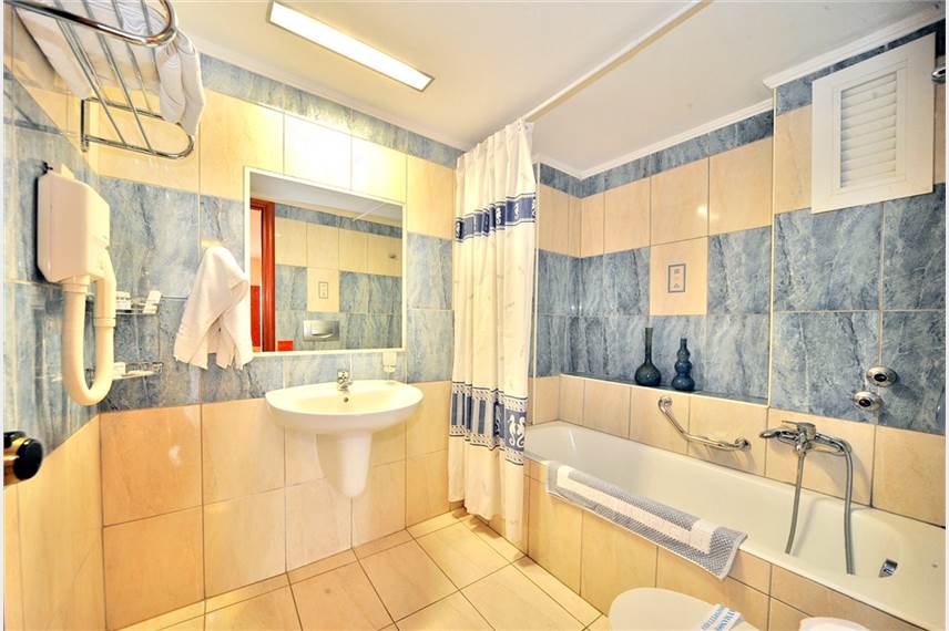  Pelopas suites