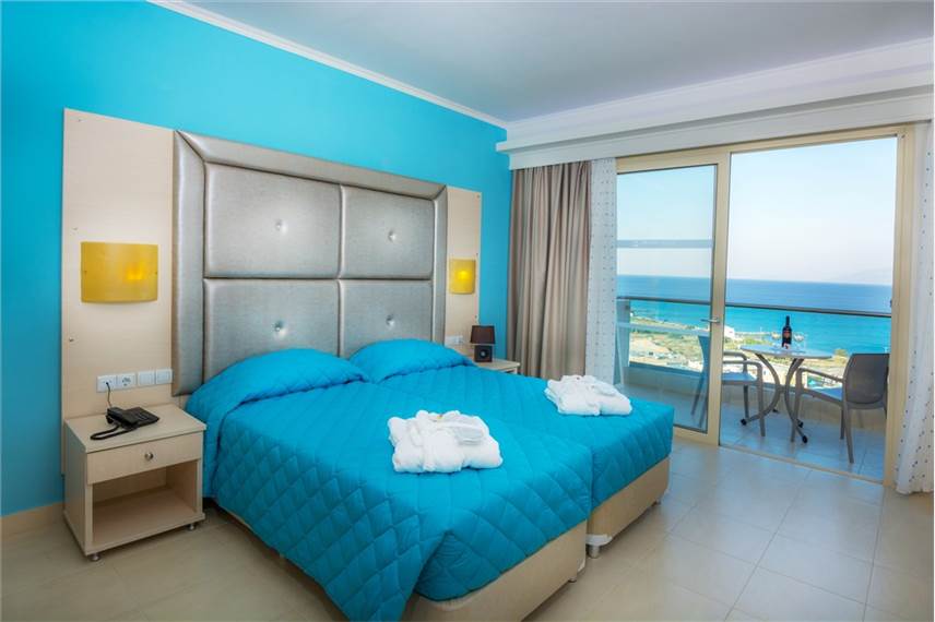  Grand Blue Beach