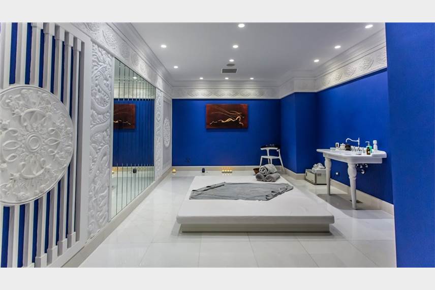 Pomegranate Wellness Spa Hotel