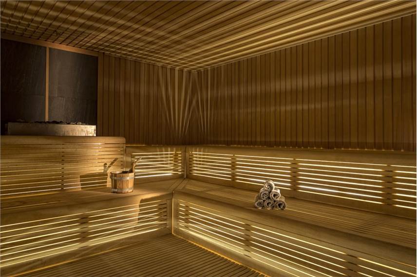  Pomegranate Wellness Spa Hotel