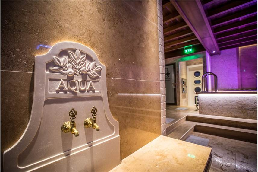  Pomegranate Wellness Spa Hotel