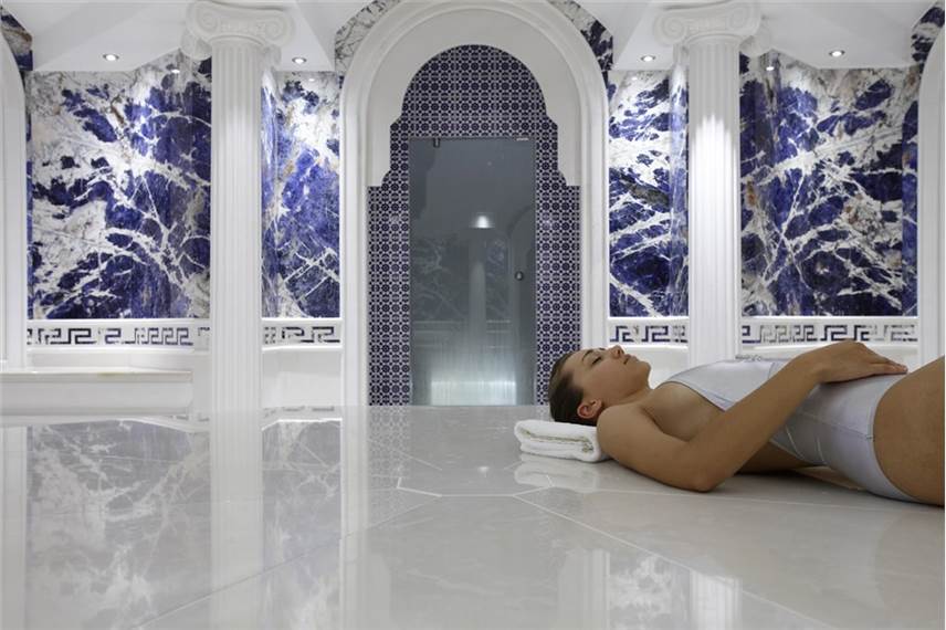  Pomegranate Wellness Spa Hotel